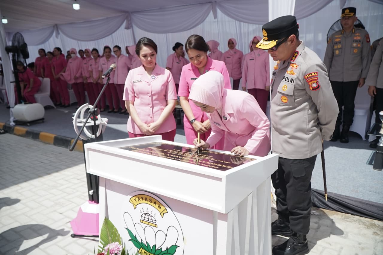 Kapolda Kalbar Resmikan Lapangan Padel YeKaBe, Dorong Gaya Hidup Sehat Keluarga Besar Polri